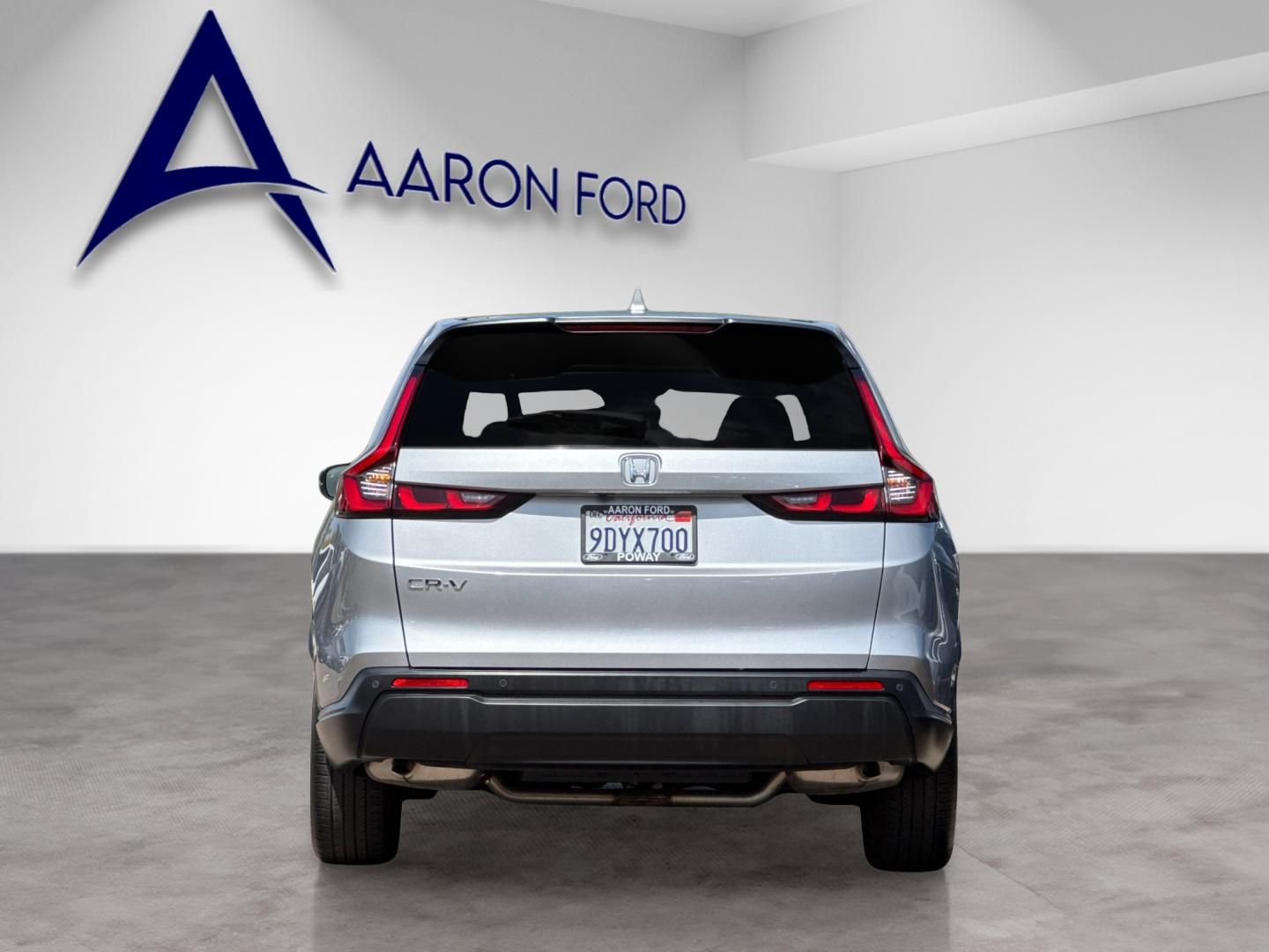 View vehicle photo 5