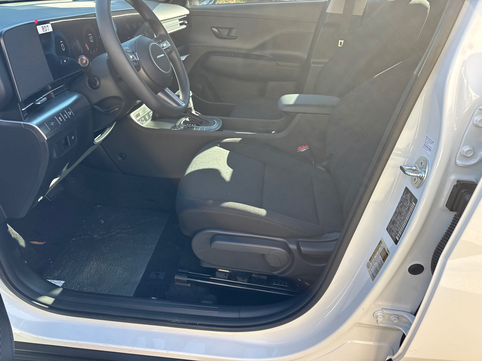 Used 2026 White Hyundai SE image 9