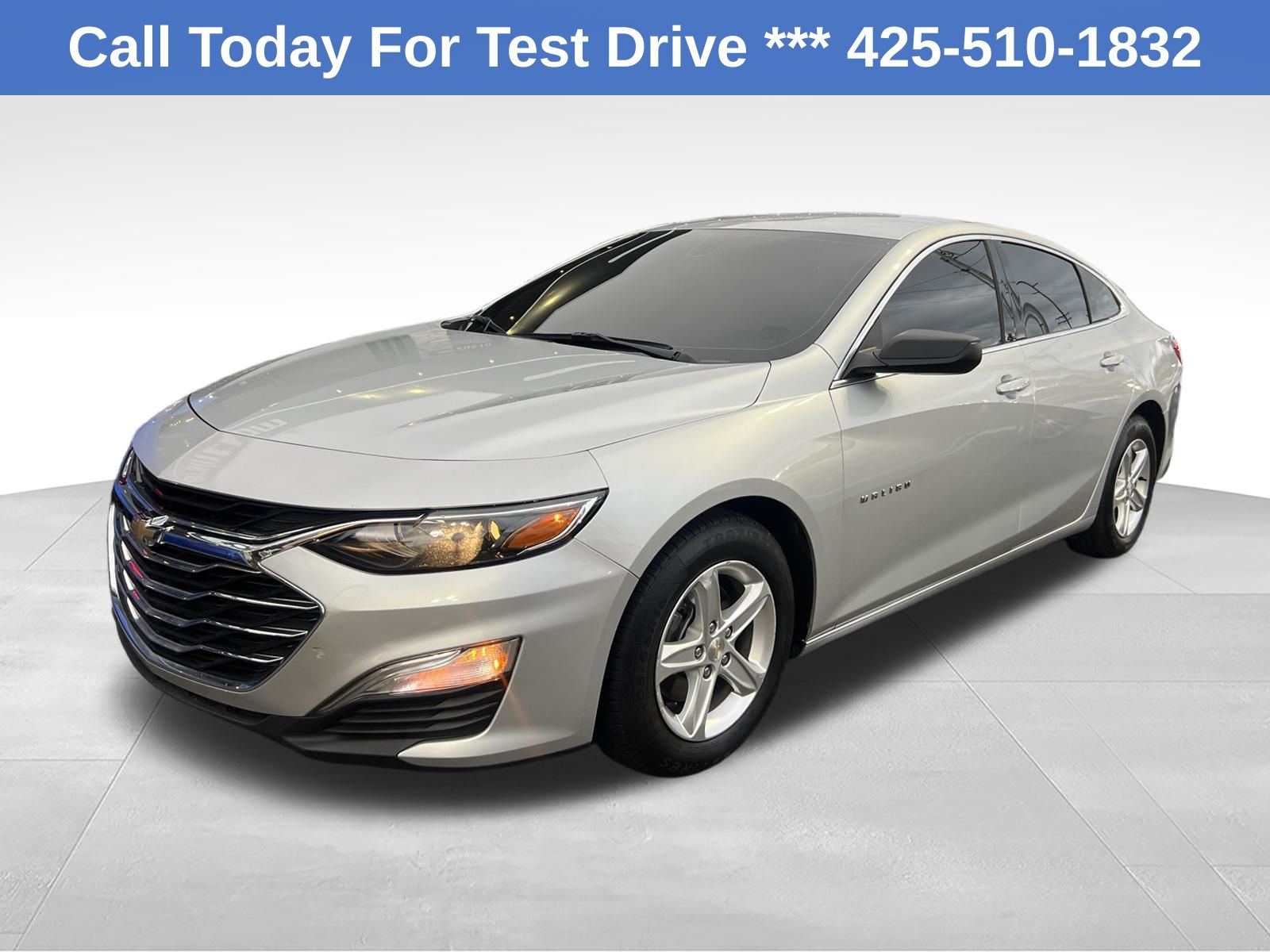 Silver Ice Metallic 2021 Chevrolet Malibu Sedan Front-Wheel Drive Continuously Variable Transmission