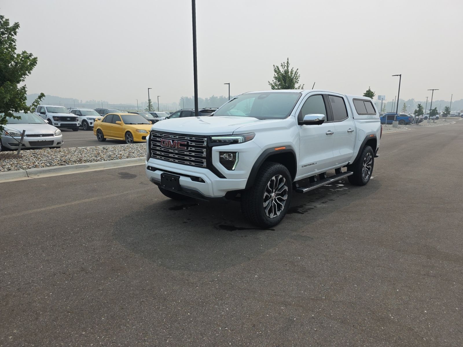 Summit White 2024 GMC Canyon Pickup Truck Four-Wheel Drive 8-Speed Automatic