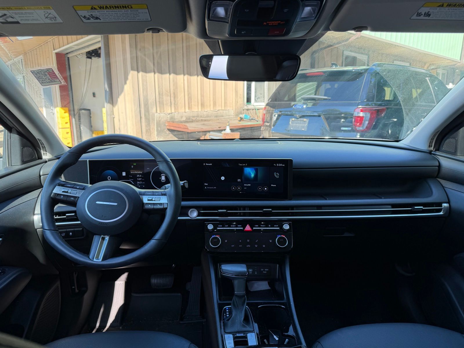 Used 2025 Green Hyundai SEL Convenience image 7