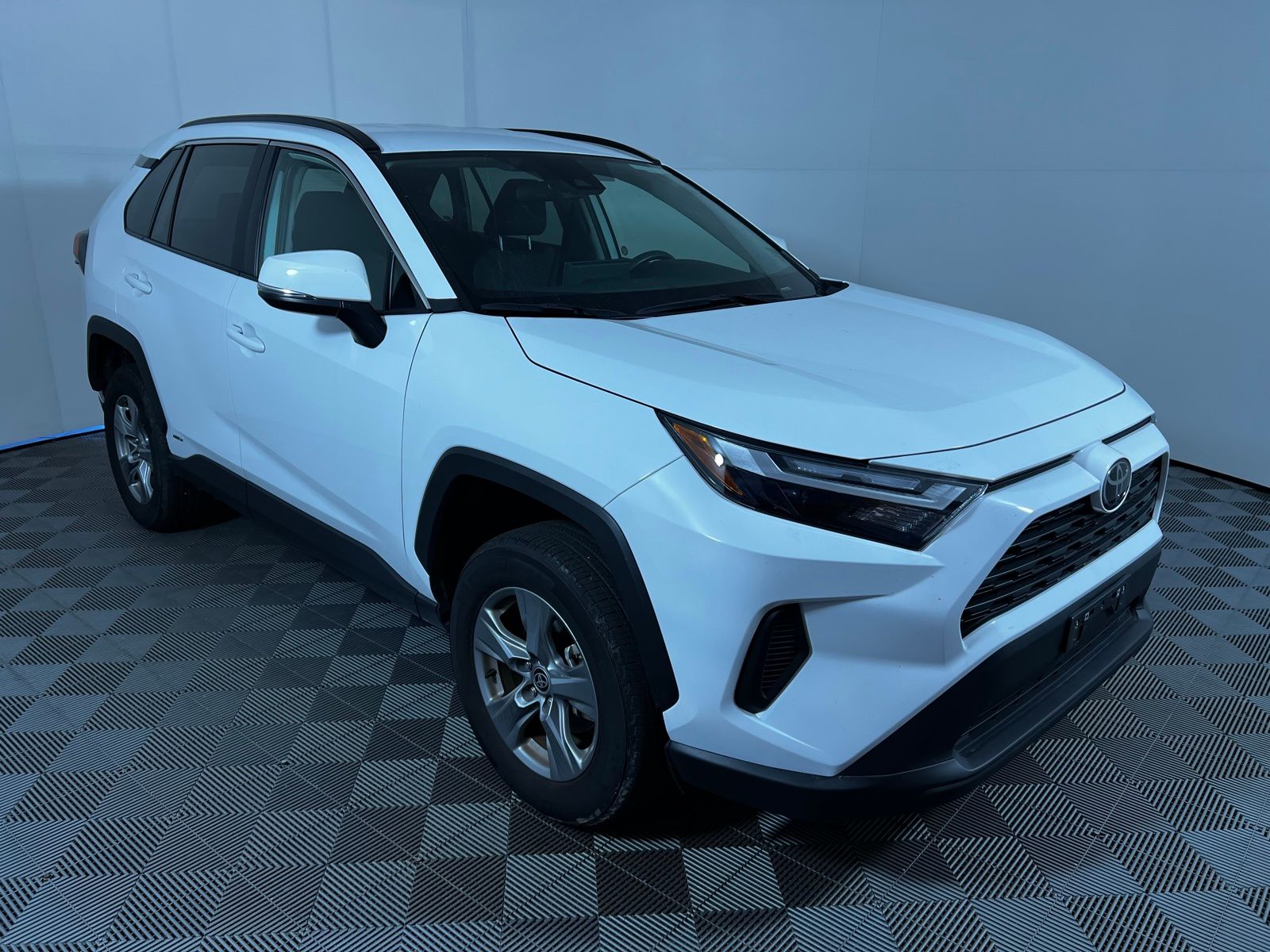 Thumbnail: 2025 Toyota RAV4 - 3