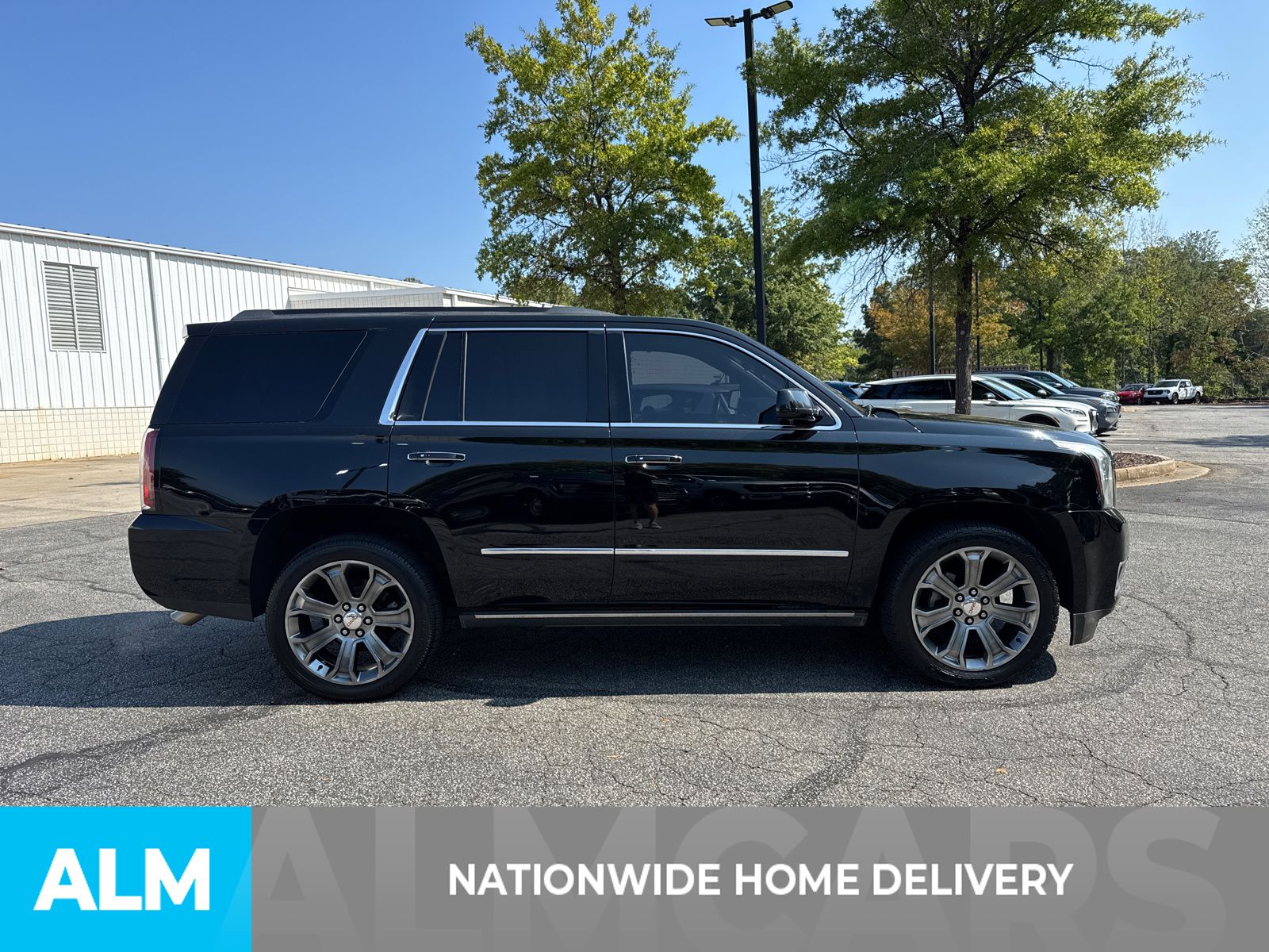 2017 Gmc Yukon Denali photo 2