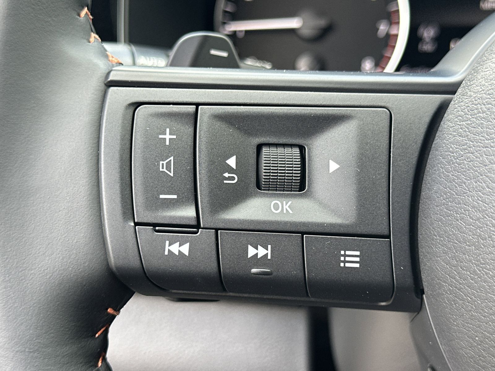 2025 Nissan Pathfinder Rock Creek photo 9
