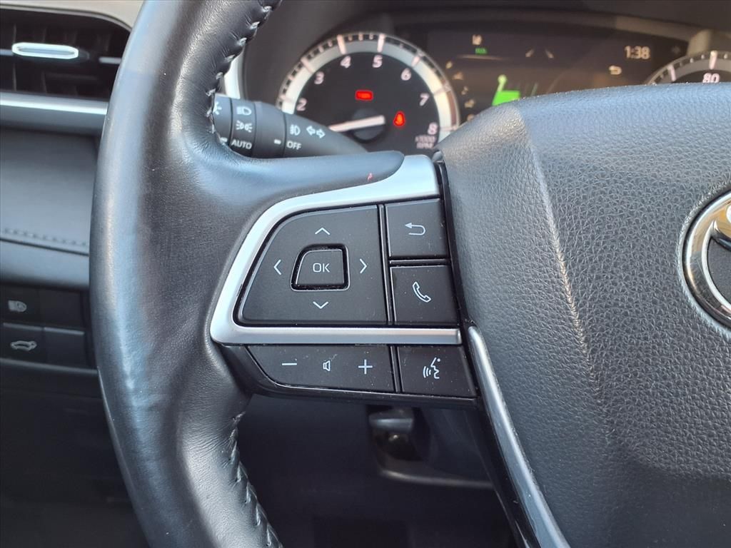 2022 Toyota Highlander XLE White at DeMontrond Mazda