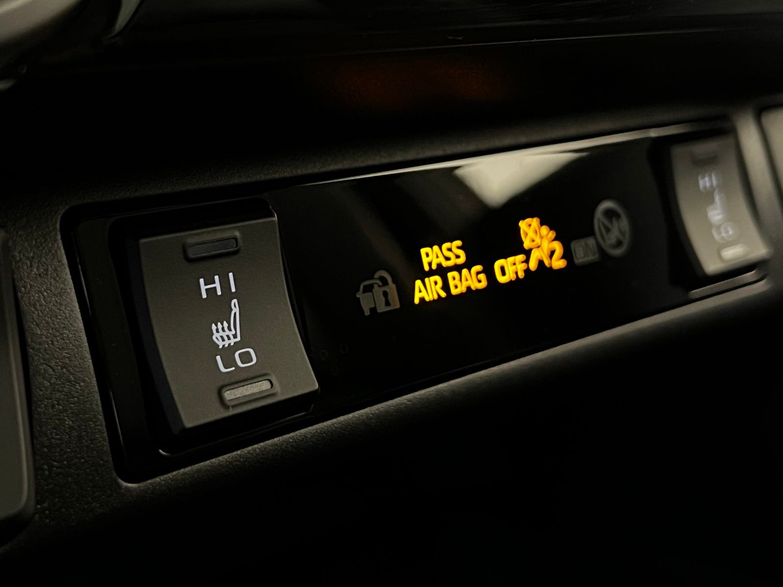 Thumbnail: 2025 Toyota RAV4 - 21