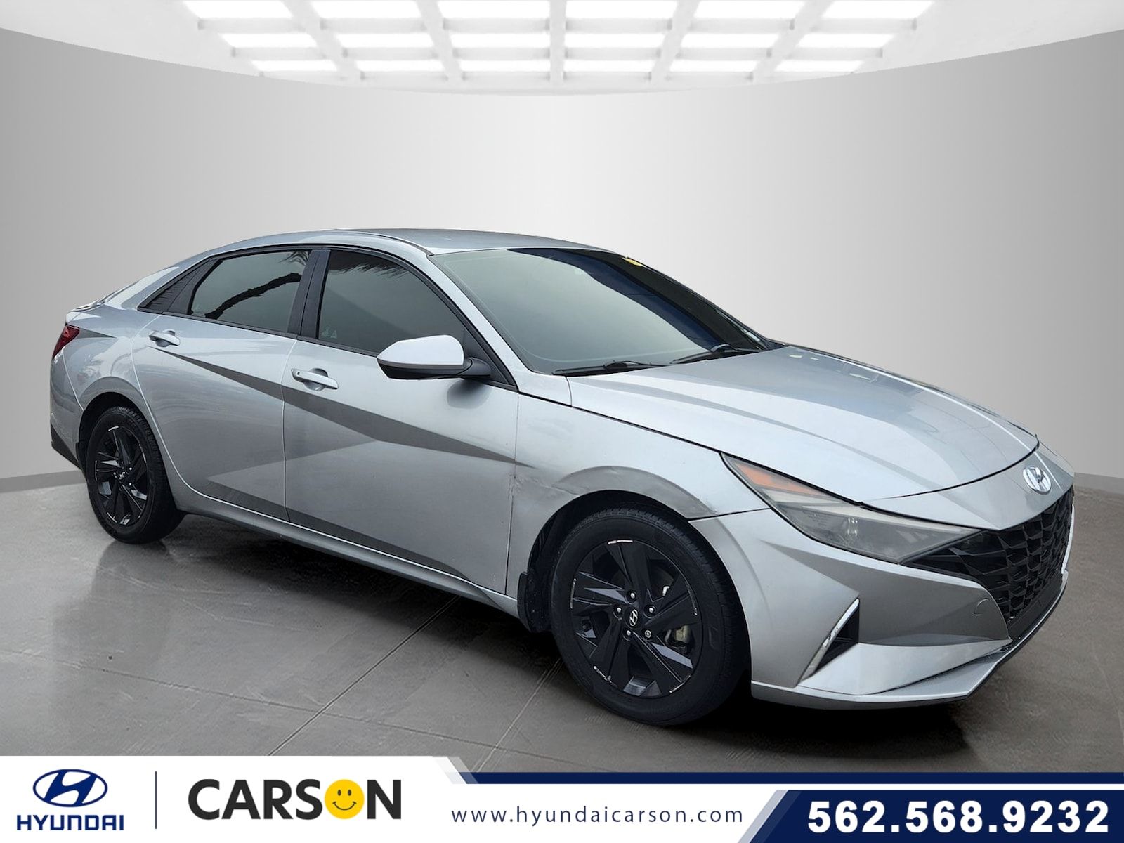 Shimmering Silver Pearl 2023 Hyundai Elantra SEL FWD Sedan Front-Wheel Drive Continuously Variable Transmission