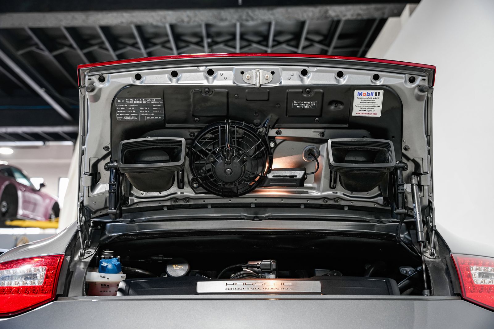2009 Porsche 911 Carrera 4S — photo 42