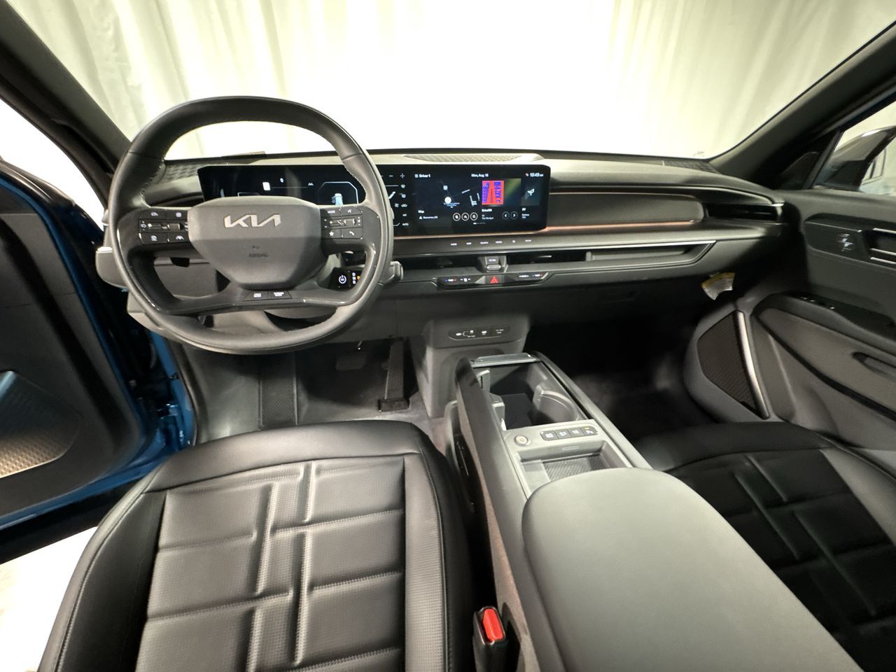 2026 Kia EV9 Land photo 11
