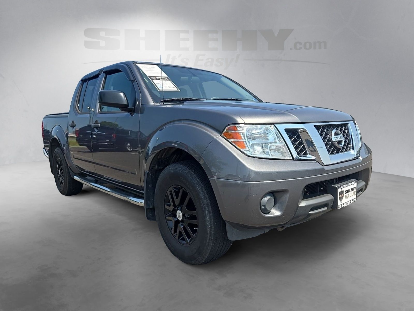 Used 2019 Gray Nissan SV image 2