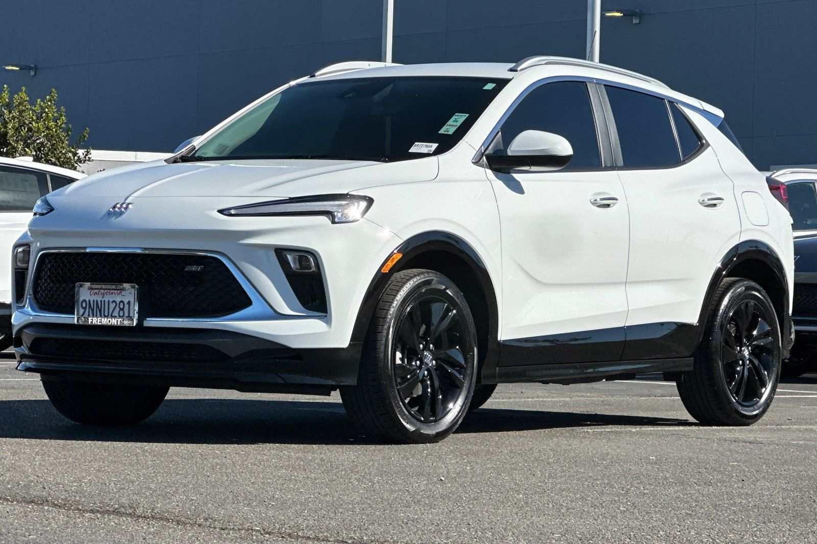 View vehicle photo 7