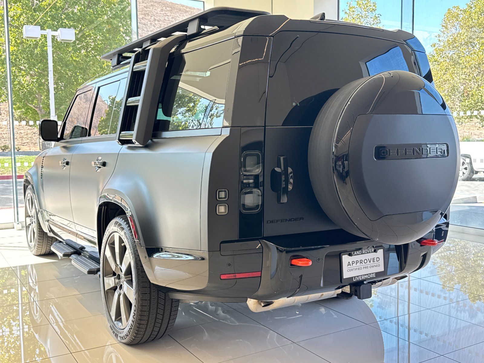 2026 Land Rover Defender 130 X — full photo 3 of 28