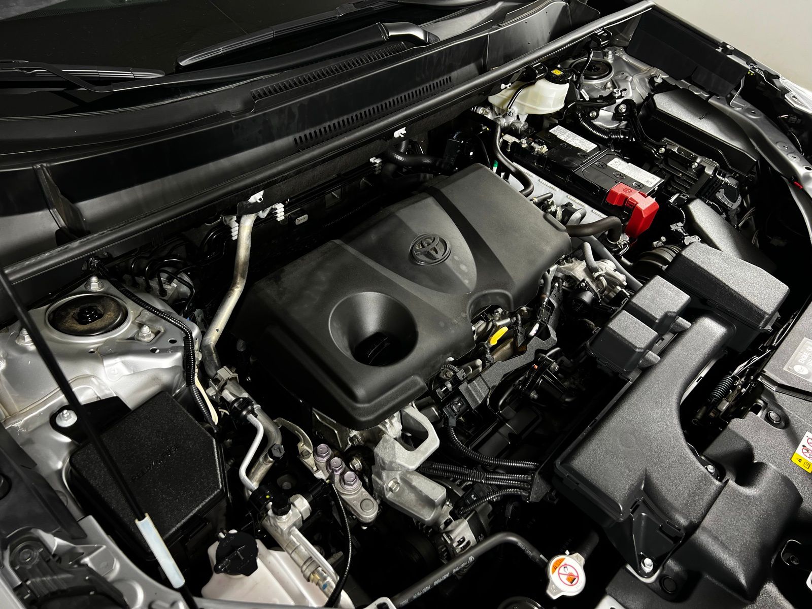 Thumbnail: 2024 Toyota RAV4 - 10