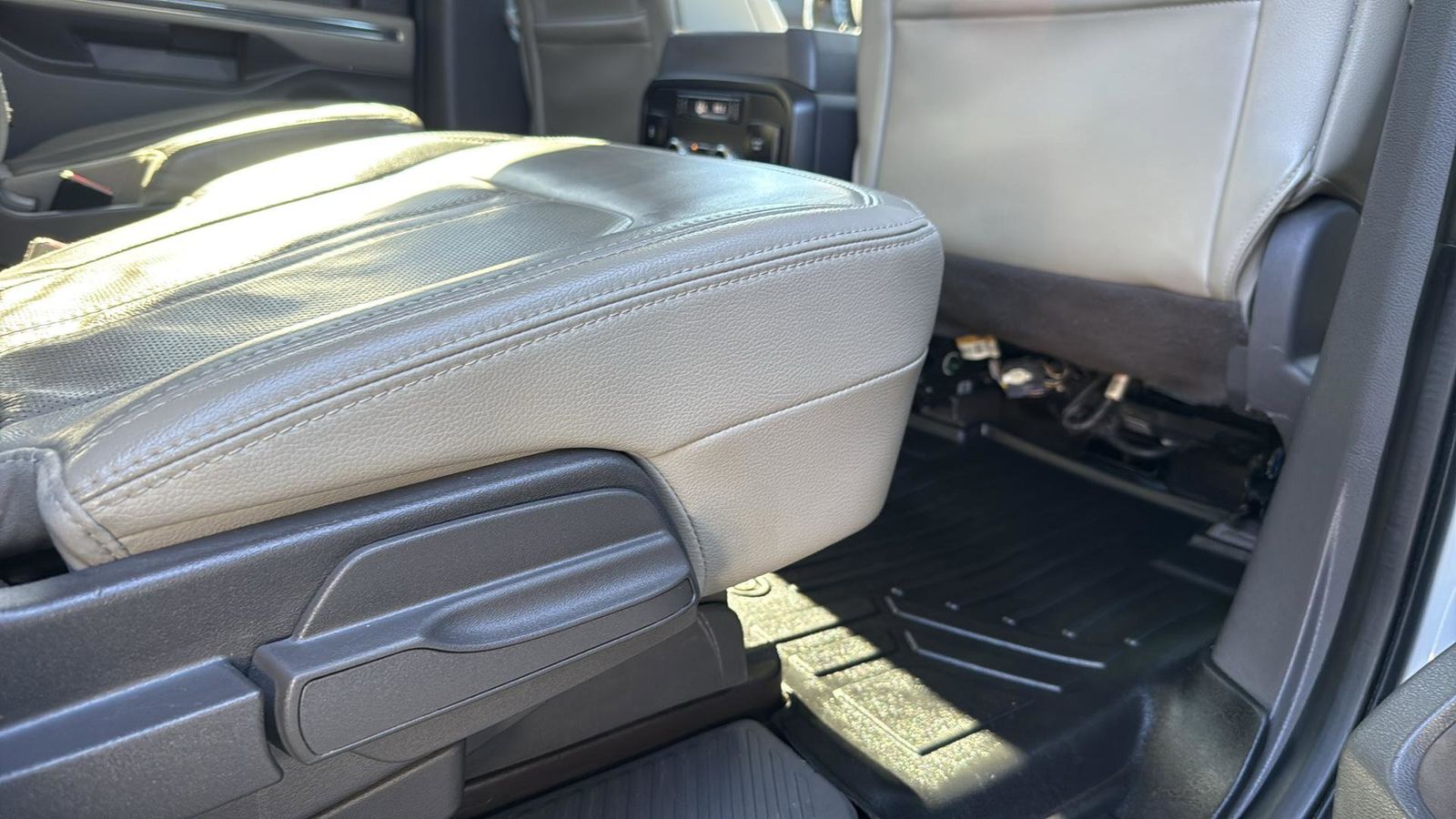 Used Car 2020 Ford Expedition Max  Limited For Sale Under $30,000 In Austin, Texas