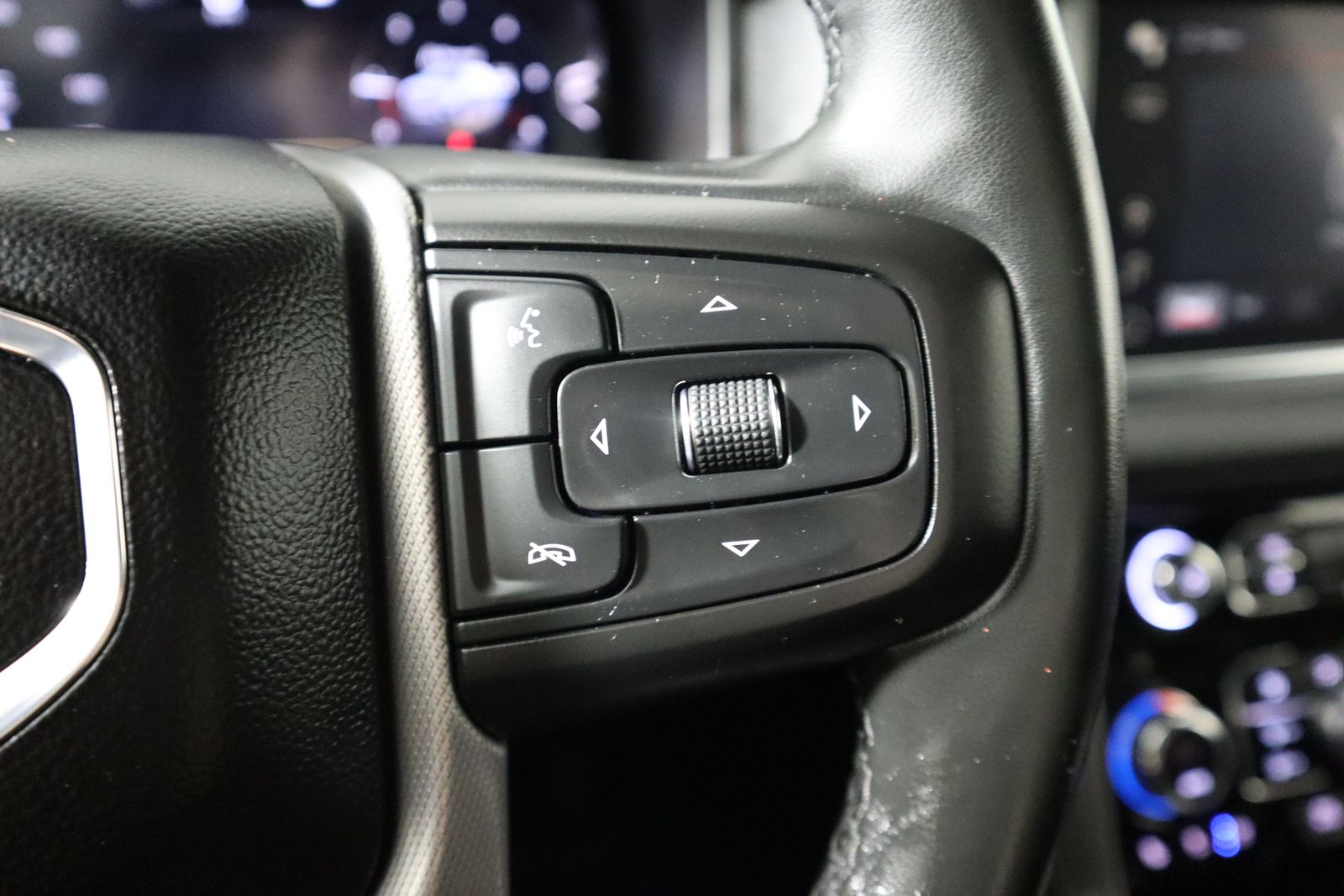 2023 GMC Yukon XL Denali photo