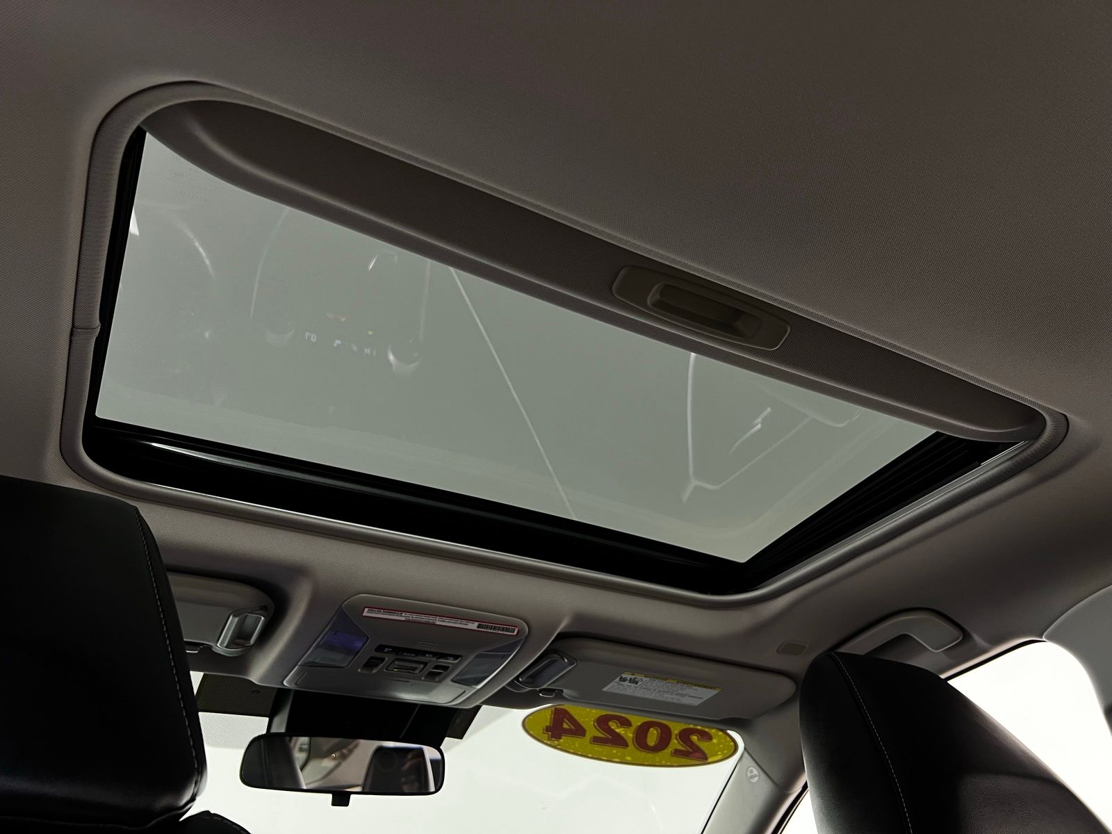 Thumbnail: 2024 Toyota RAV4 - 26