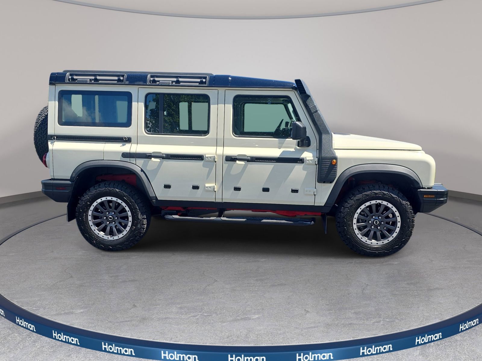 View vehicle photo 4