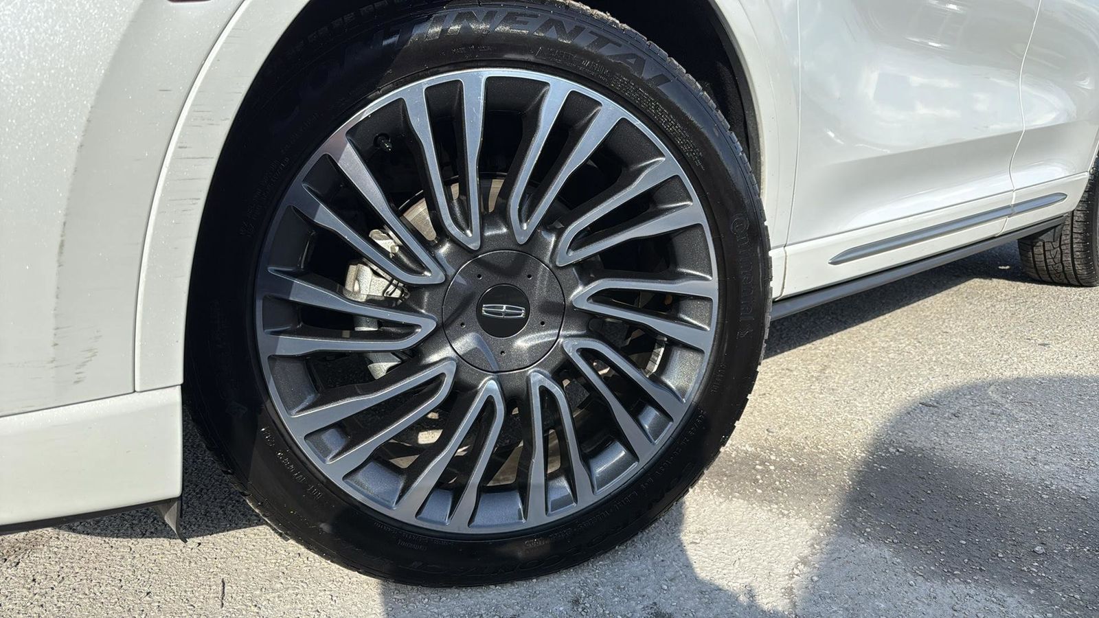 Used Car 2020 Lincoln Corsair  Reserve For Sale Under $30,000 In Austin, Texas