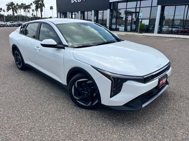  2025 Kia K4 EX FWD   