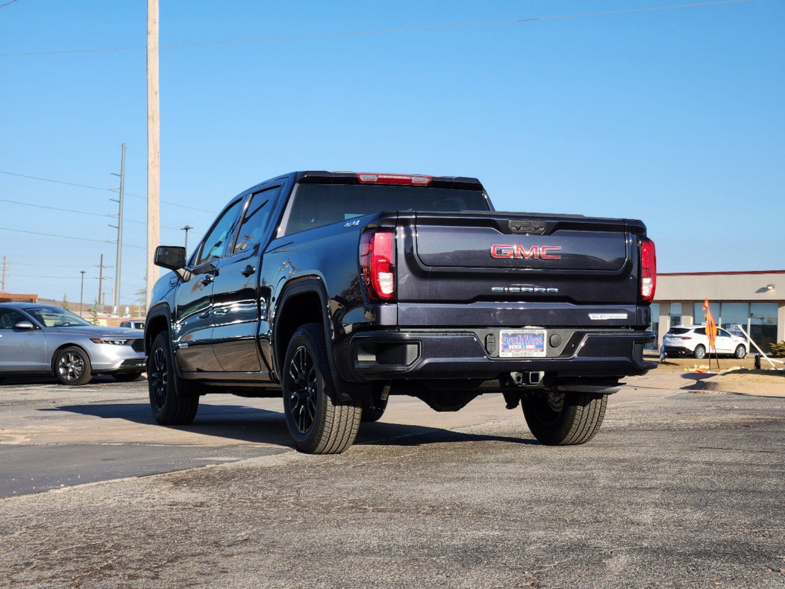 2025 GMC Sierra 1500 Elevation 4