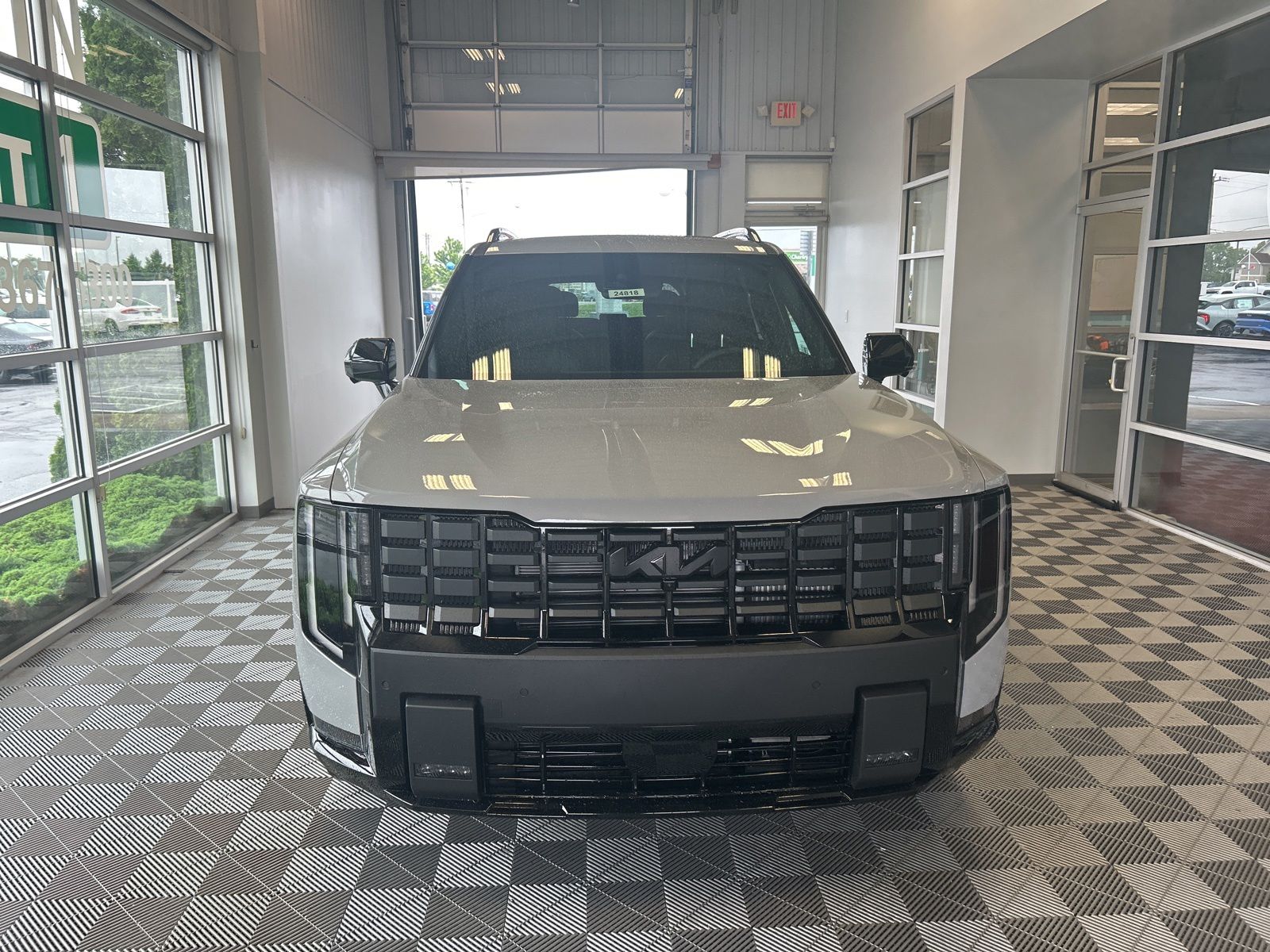 View vehicle photo 2
