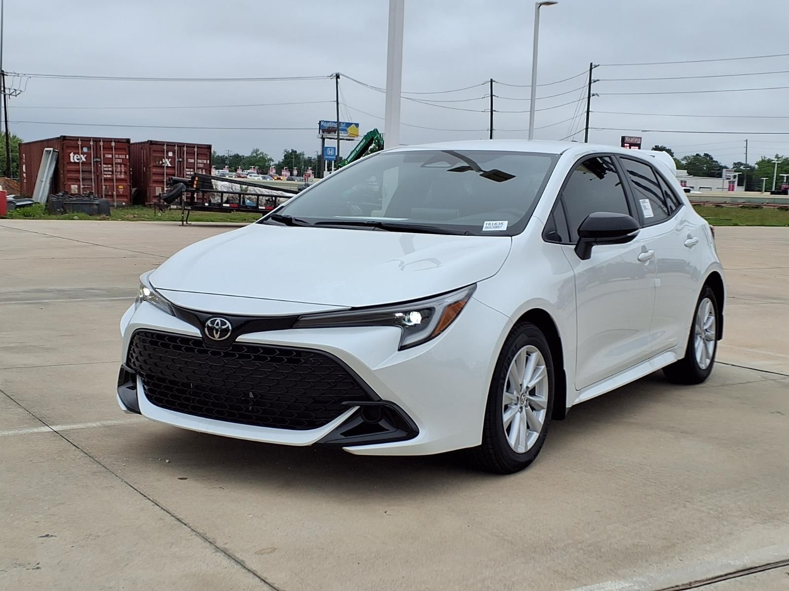 2026 Toyota Corolla Hatchback SE White/off-white at Community Toyota