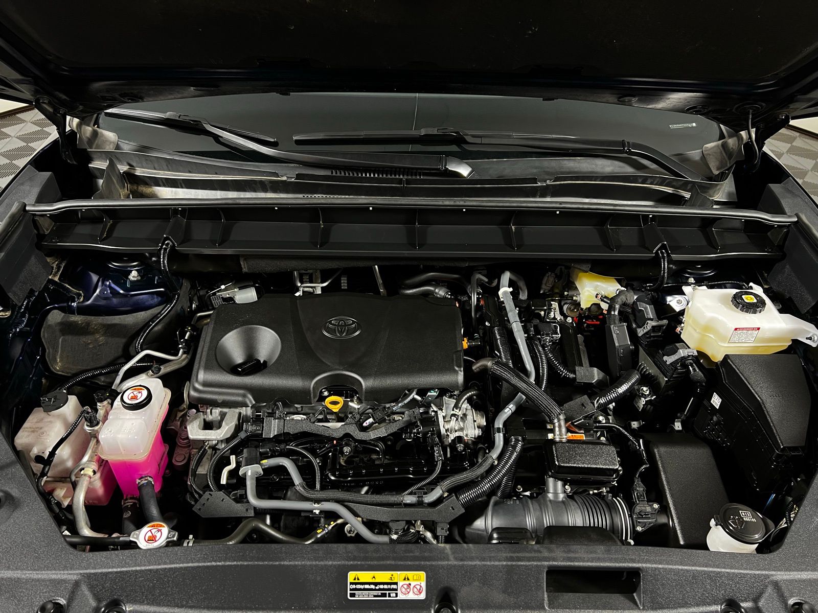 Thumbnail: 2023 Toyota Highlander - 9