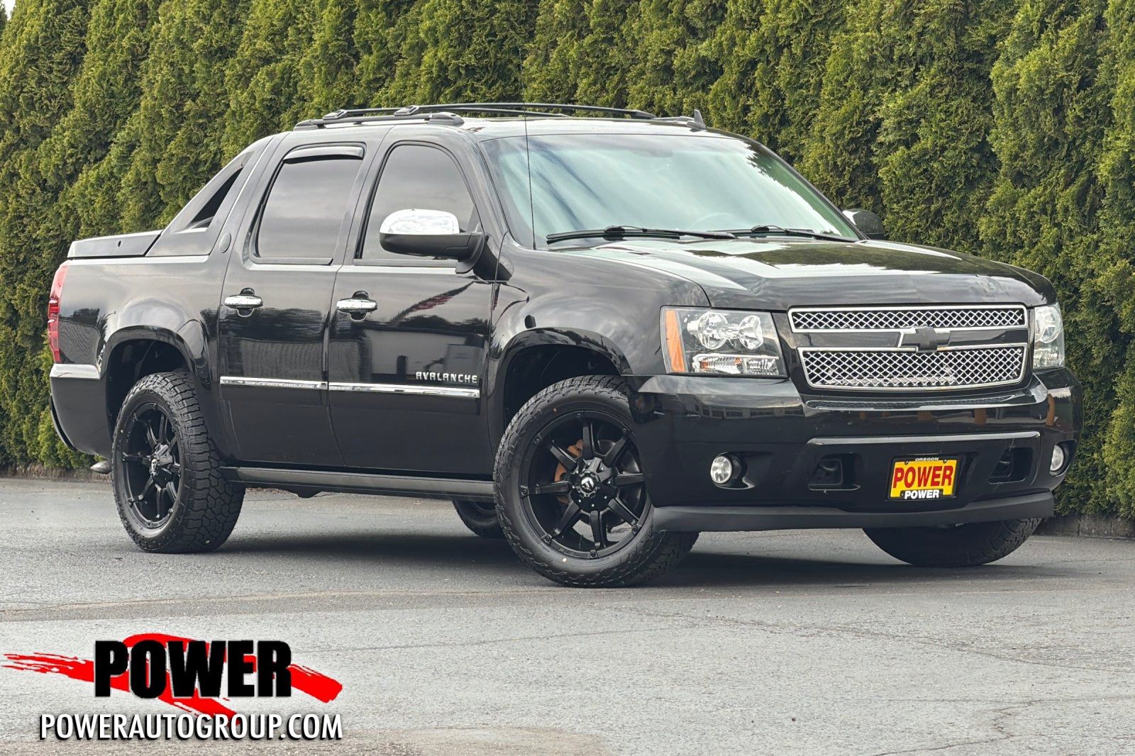 Black 2013 Chevrolet Avalanche LTZ Black Diamond Edition 4WD Pickup Truck Four-Wheel Drive 6-Speed Automatic