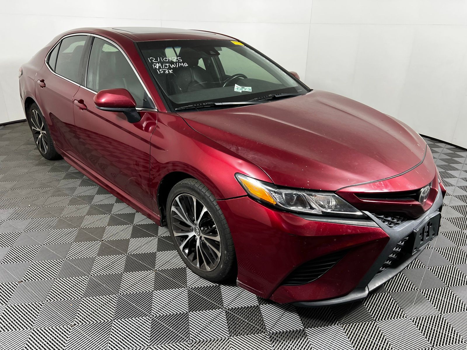 Thumbnail: 2018 Toyota Camry - 3