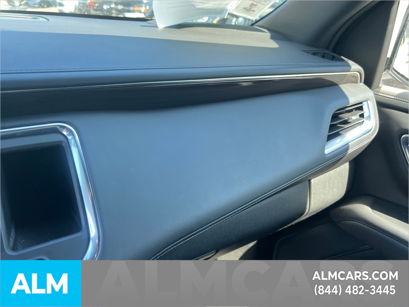 Used 2024 White GMC SLE image 39