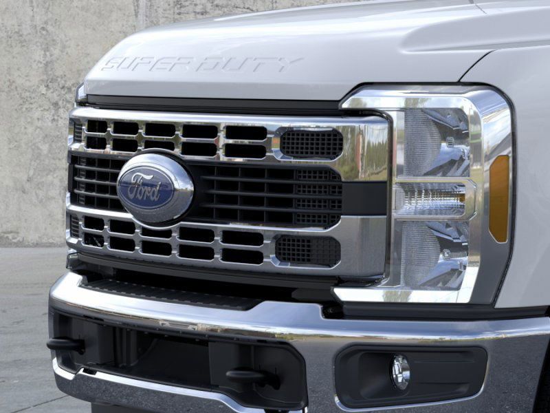 New 2025 Oxford White Ford XL image 18