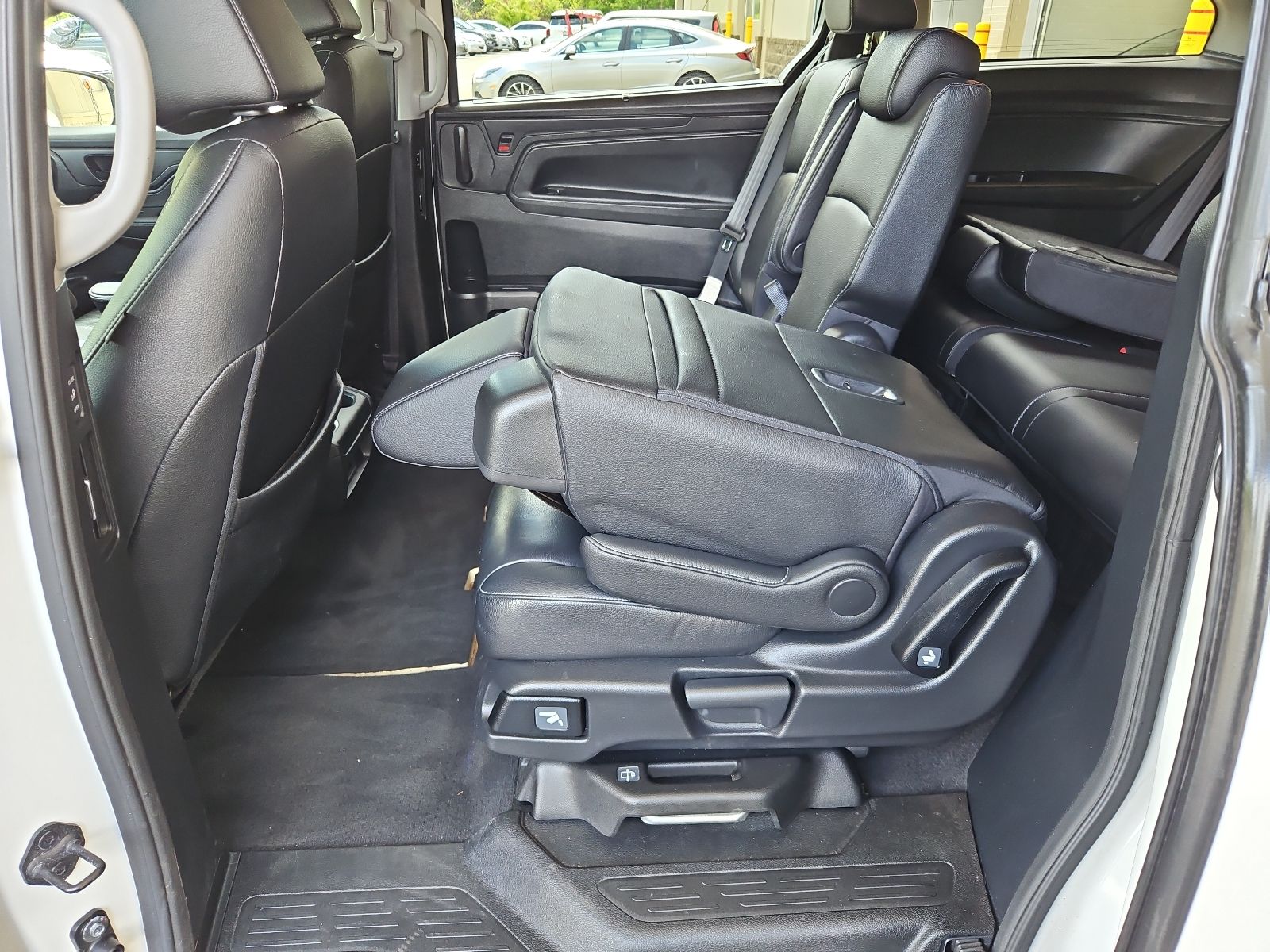 Used 2023  Honda EX-L image 52