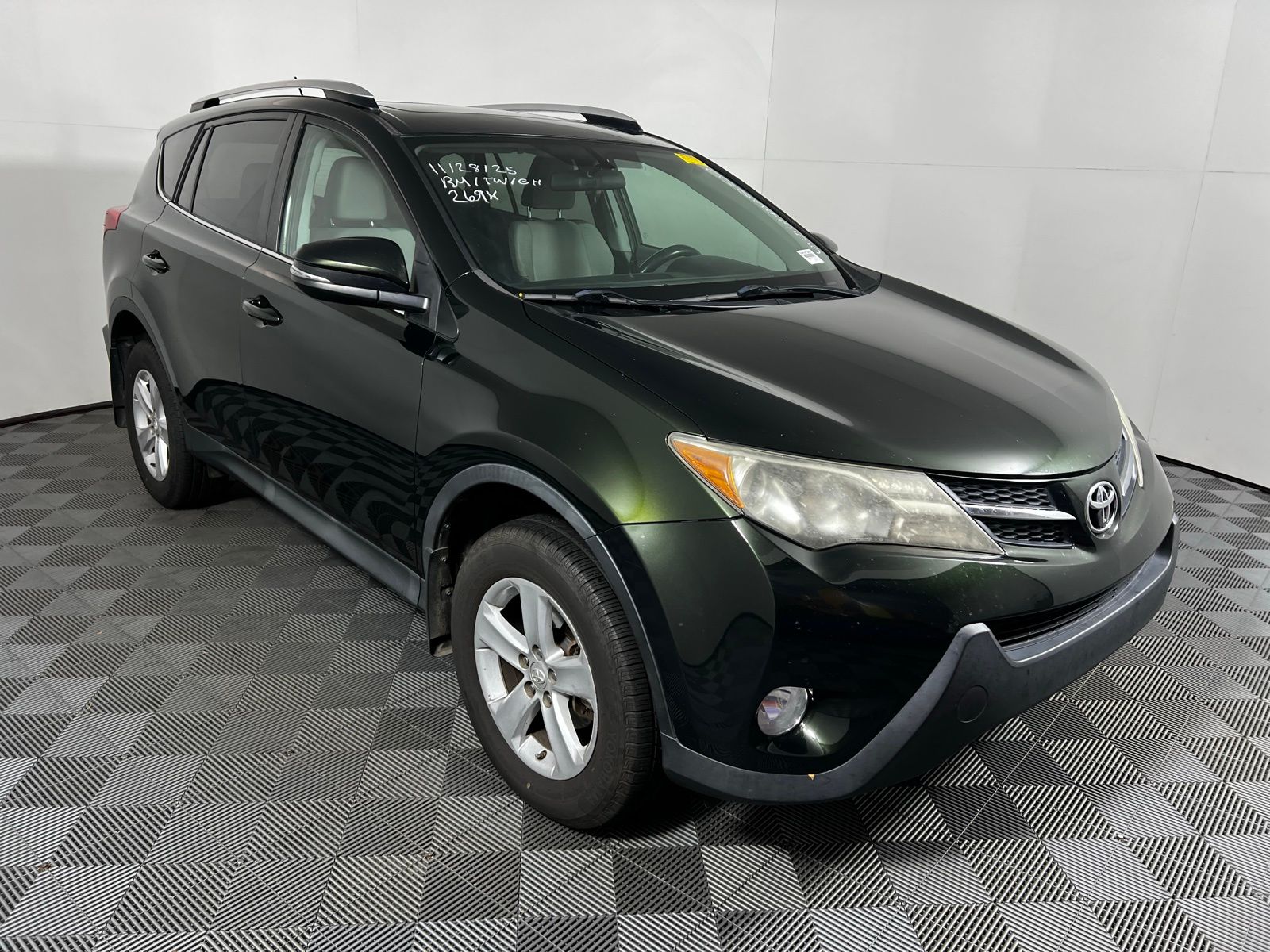 Thumbnail: 2013 Toyota RAV4 - 3