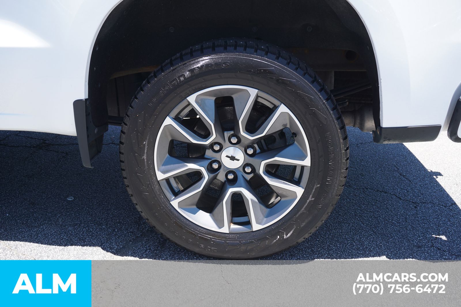 Used 2022 White Chevrolet RST image 16