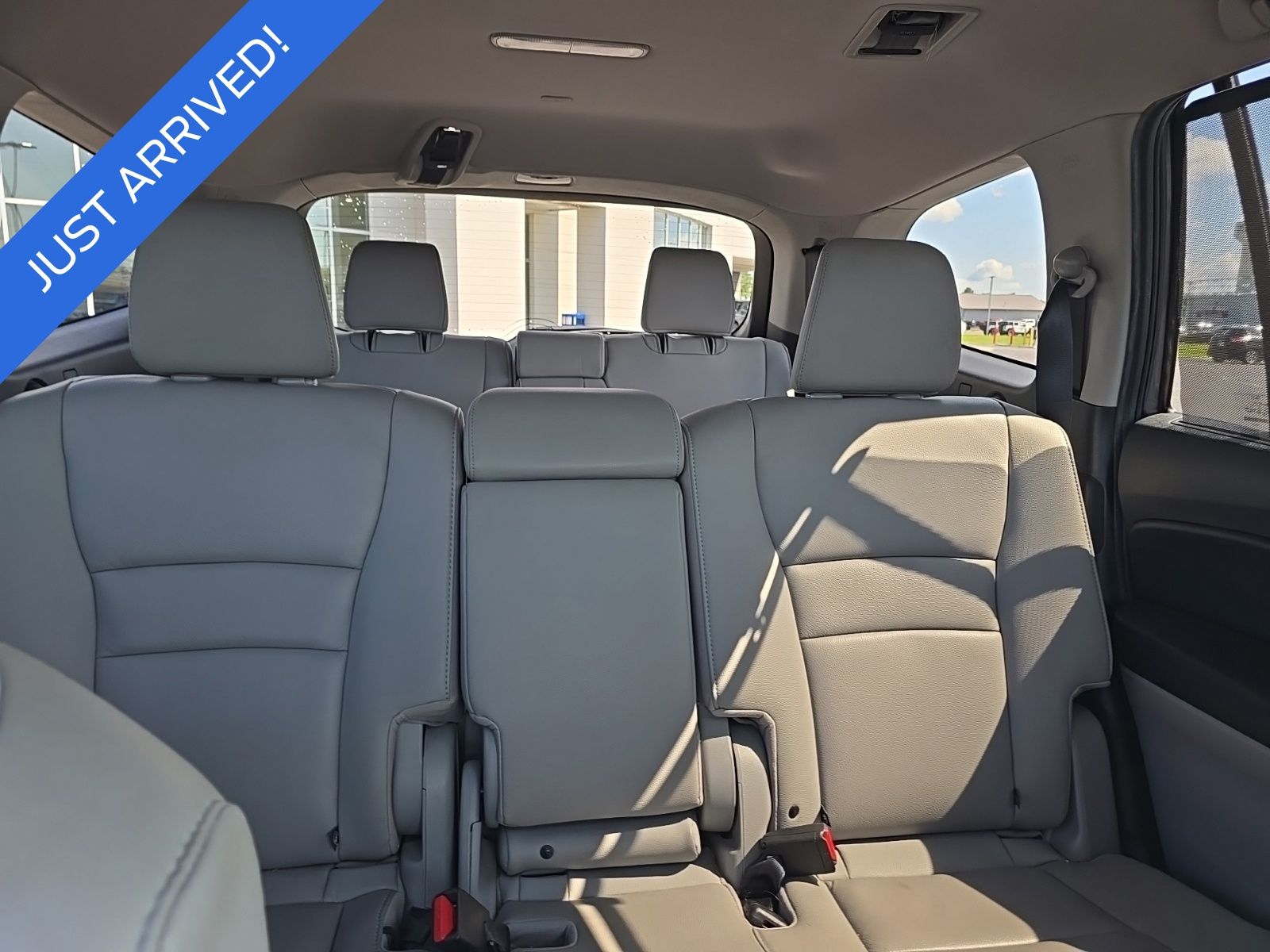 2020 Honda Pilot image 10