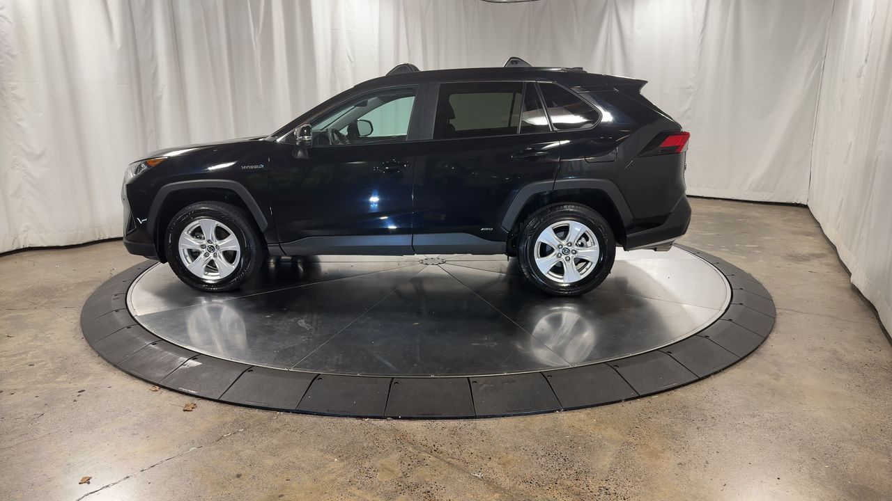 2019 Toyota RAV4 Hybrid XLE photo 7