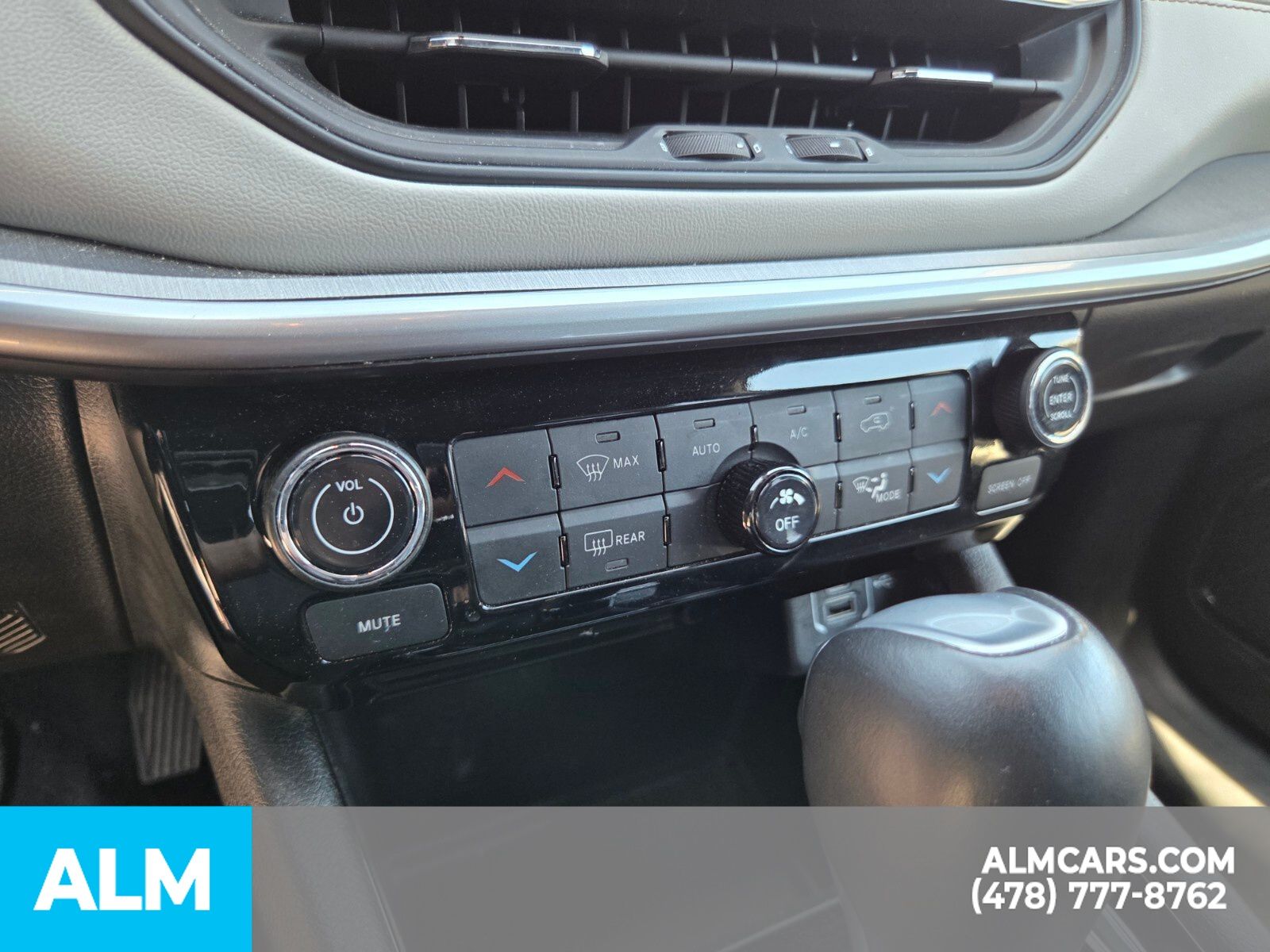 Used 2025 Bright White Clearcoat Jeep Limited image 13