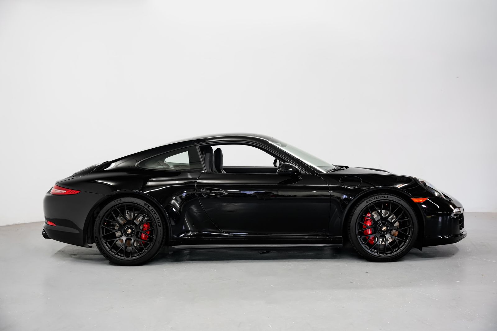 2016 Porsche 911 Carrera 4 GTS — photo 2