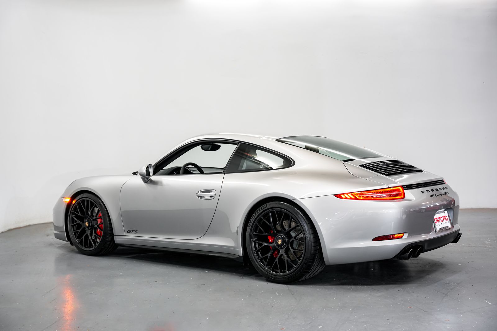 2015 Porsche 911 Carrera GTS — photo 8
