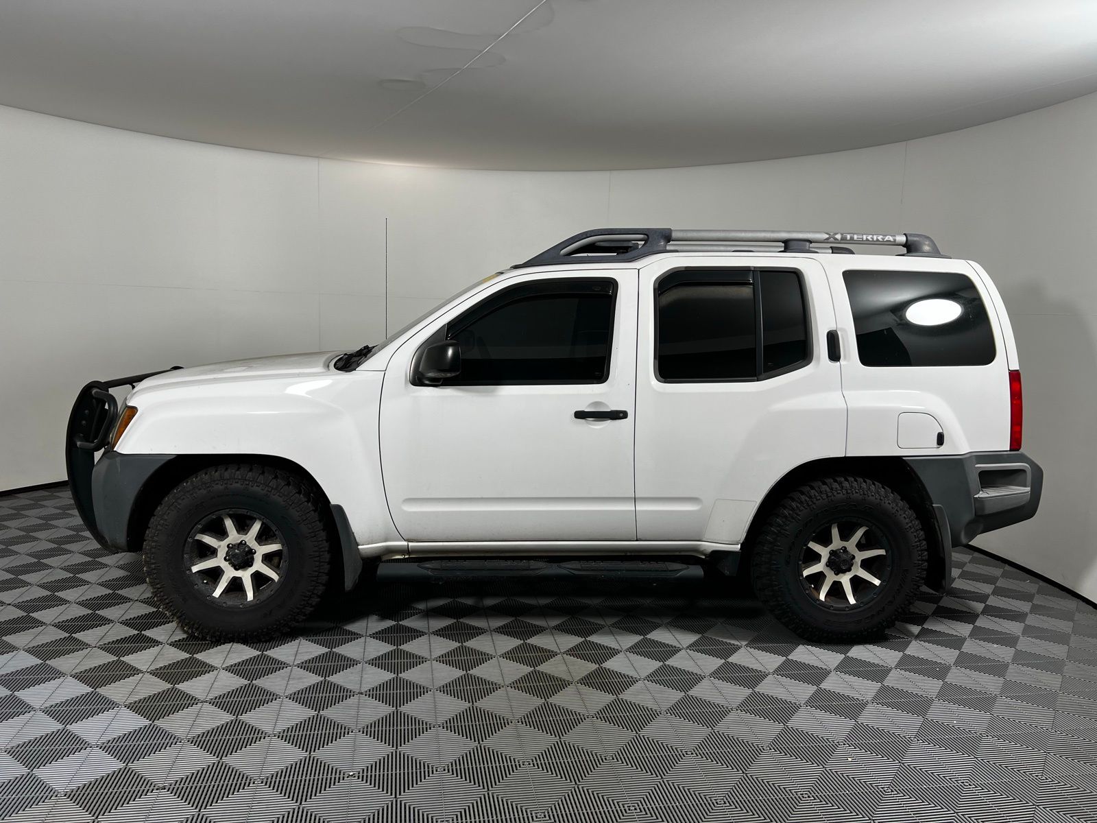 Thumbnail: 2011 Nissan Xterra - 8