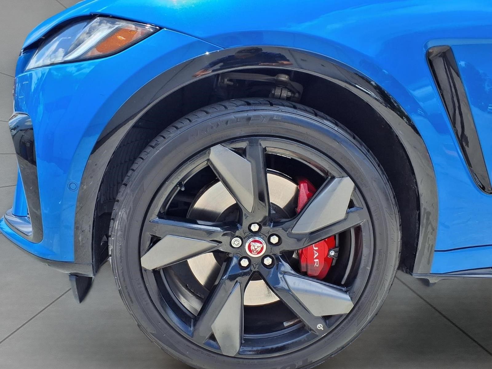 2023 Jaguar F-PACE SVR - 9