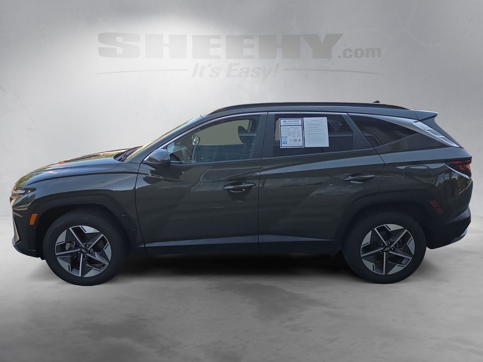 Used 2025 Green Hyundai SEL image 15