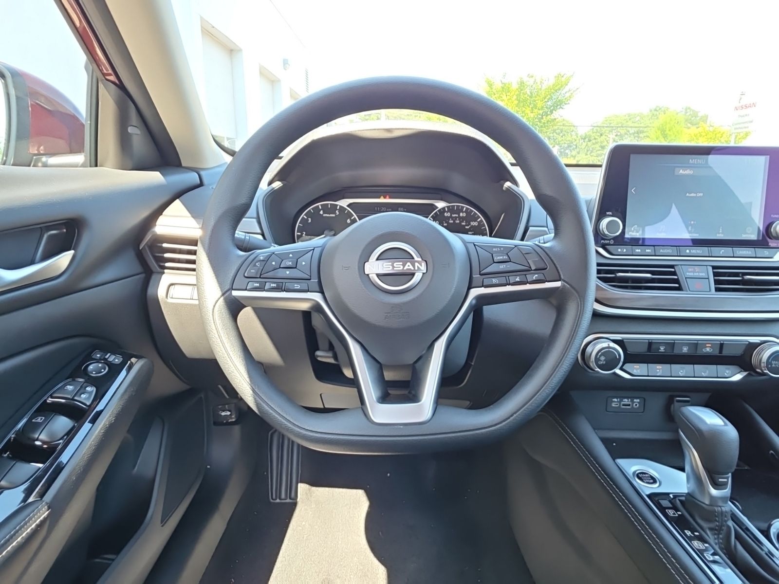 Used 2023  Nissan 2.5 SV image 18
