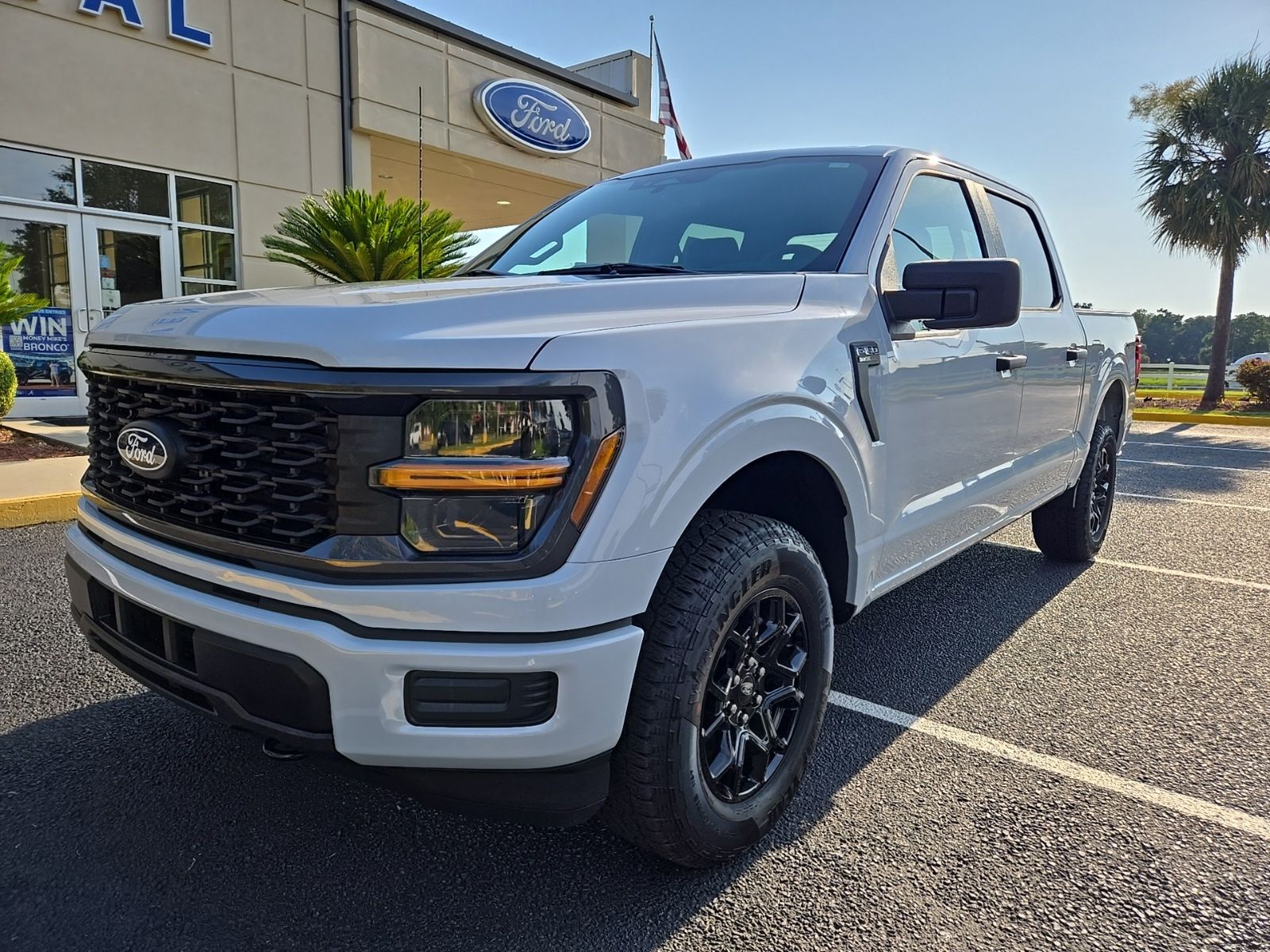 2025 Ford F-150 STX 4dr SuperCrew 4WD