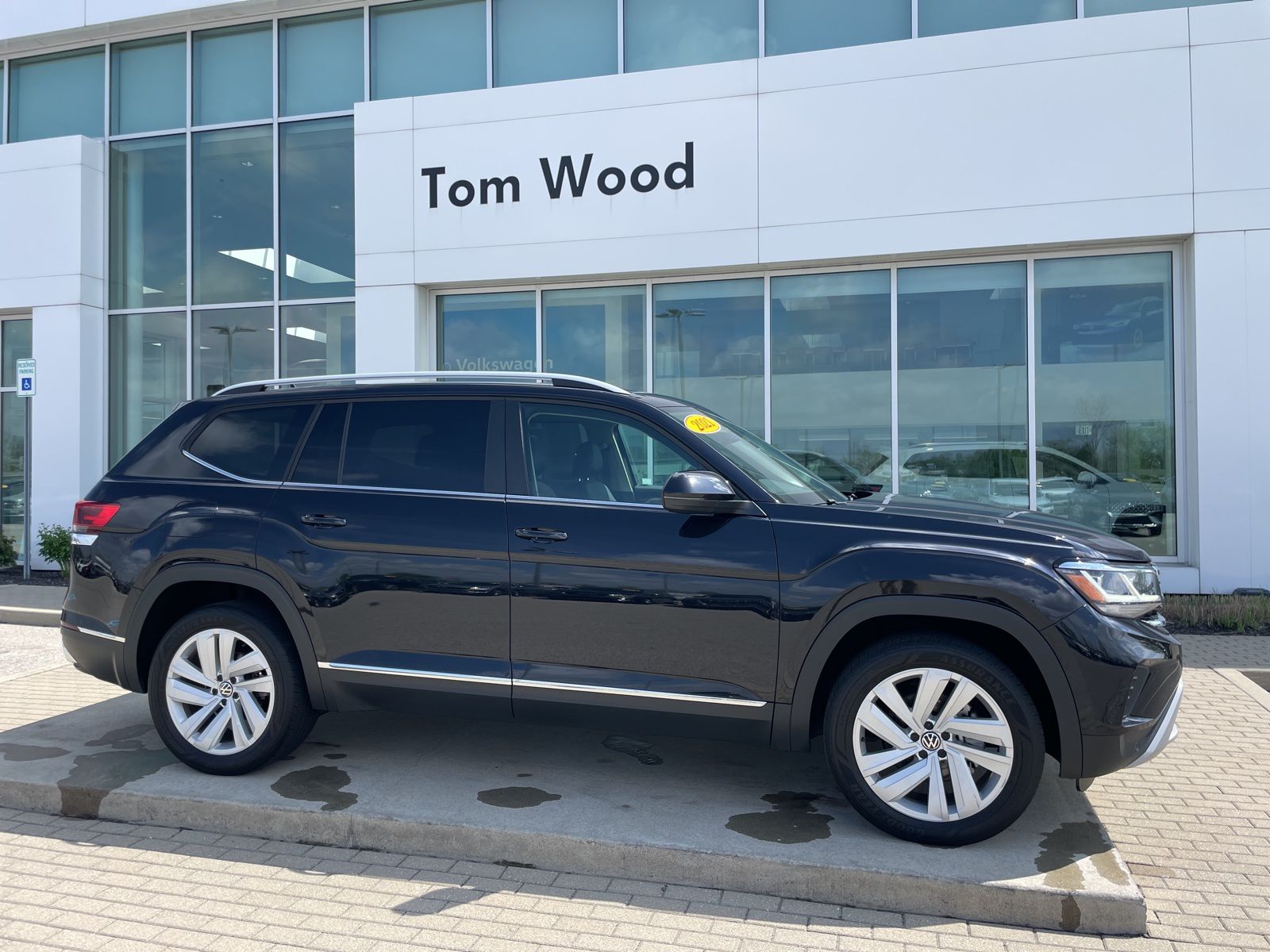Black 2021 Volkswagen Atlas V6 SEL 4Motion SUV / Crossover All-Wheel Drive 8-Speed Automatic