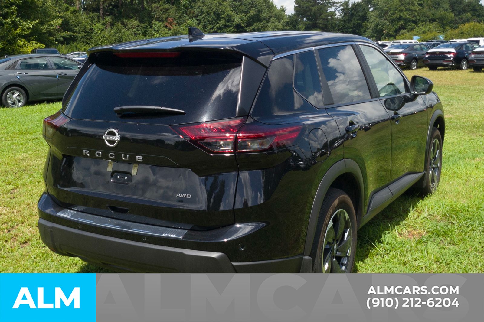 Used 2025 Super Black Nissan SV image 22