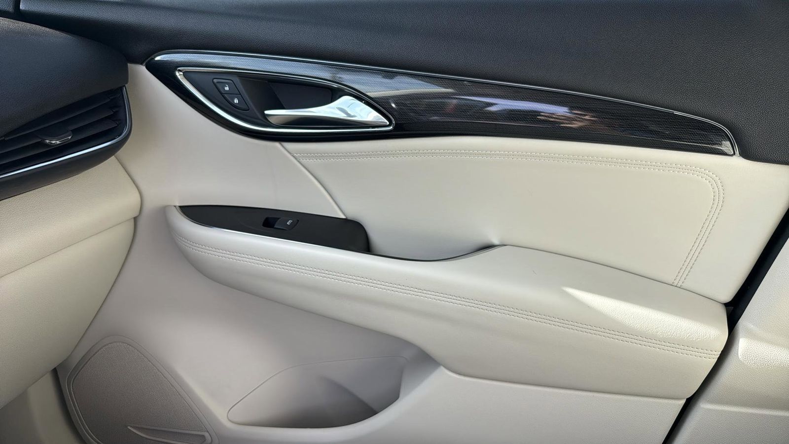 Used Car 2022 Buick Envision  Preferred For Sale Under $25,000 In Austin, Texas