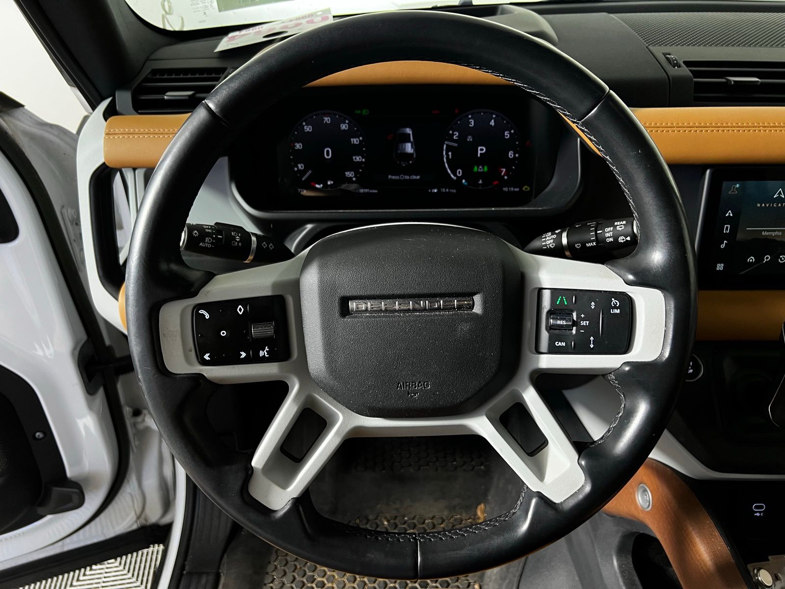 Thumbnail: 2023 Land Rover Defender - 9