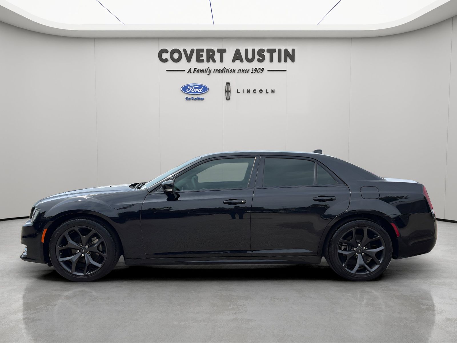 Used Car 2023 Chrysler 300  Touring For Sale Under $25,000 In Austin, Texas