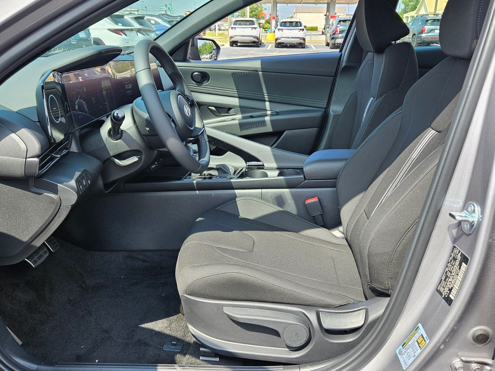 New 2025 Silver Hyundai SEL Sport image 5